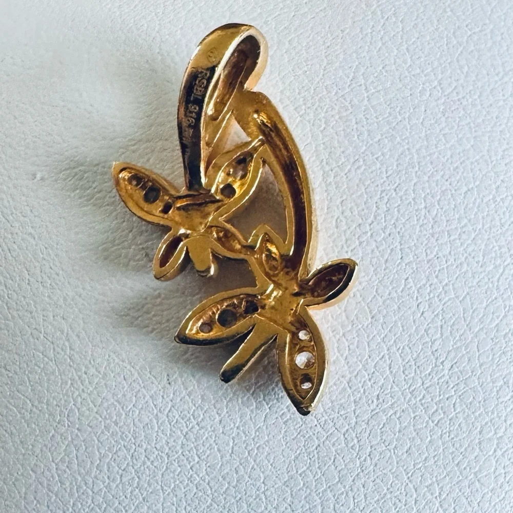22K Yellow Gold Vintage Leaf and Branch Pendant Nature Elegant